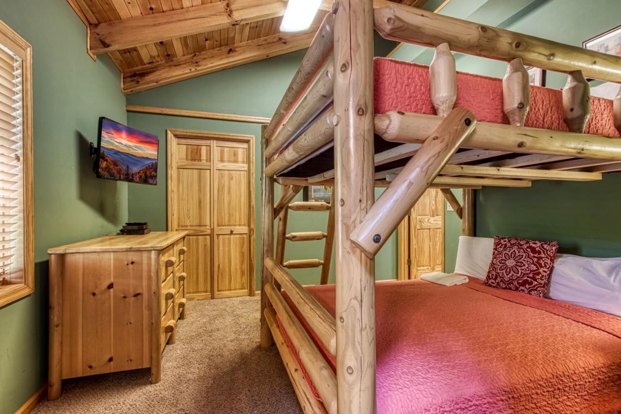Mountain Lake Lodge, Hot Tub, Theater Room, 1089 Free Tickets Each Paid Day, Dollywood And More Sevierville Exterior foto