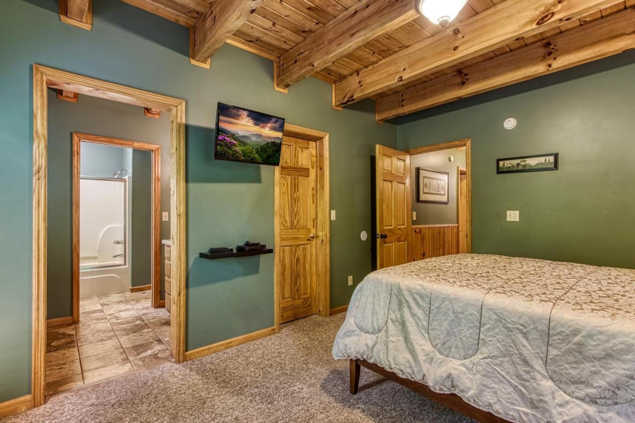 Mountain Lake Lodge, Hot Tub, Theater Room, 1089 Free Tickets Each Paid Day, Dollywood And More Sevierville Exterior foto