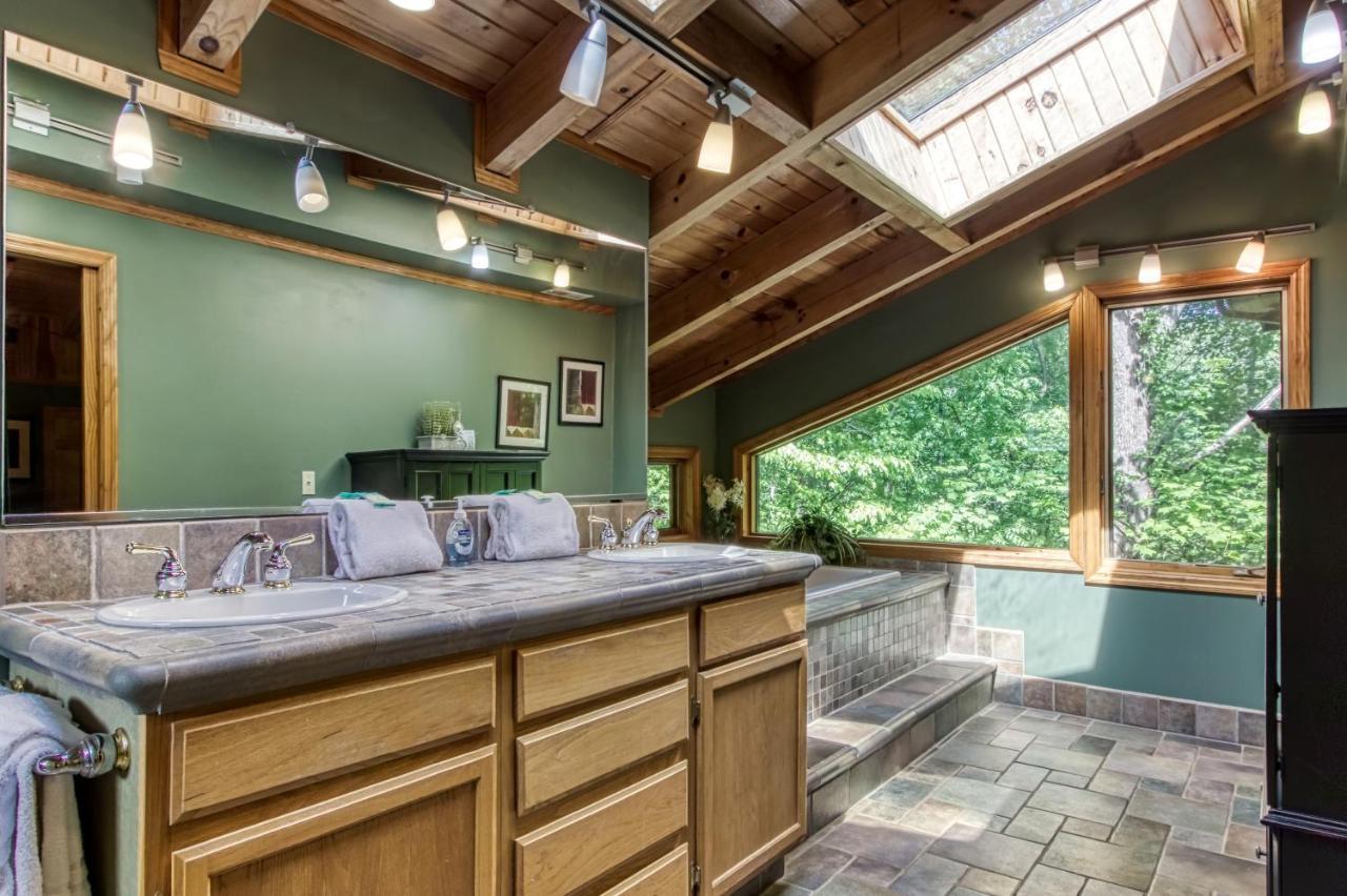 Mountain Lake Lodge, Hot Tub, Theater Room, 1089 Free Tickets Each Paid Day, Dollywood And More Sevierville Exterior foto